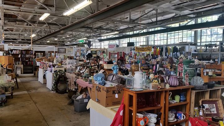 Fenstys Flea Market | 20 N 3rd St, Bally, PA 19503 | Phone: (484) 366-3914
