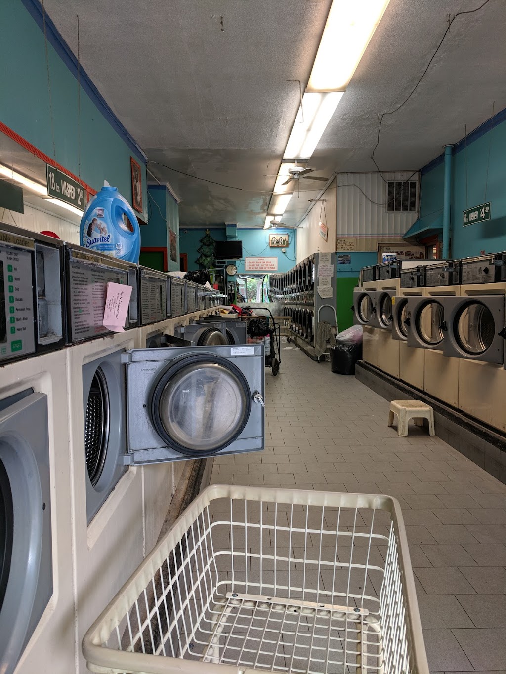 Rio Bravo Laundromat | 1612 Avenue H, Brooklyn, NY 11230 | Phone: (718) 434-6288