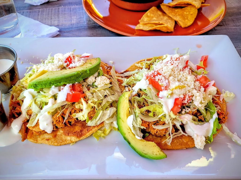 El Don Quijote Mexican Restaurant | 127 Scott Rd, Waterbury, CT 06705 | Phone: (203) 527-6111