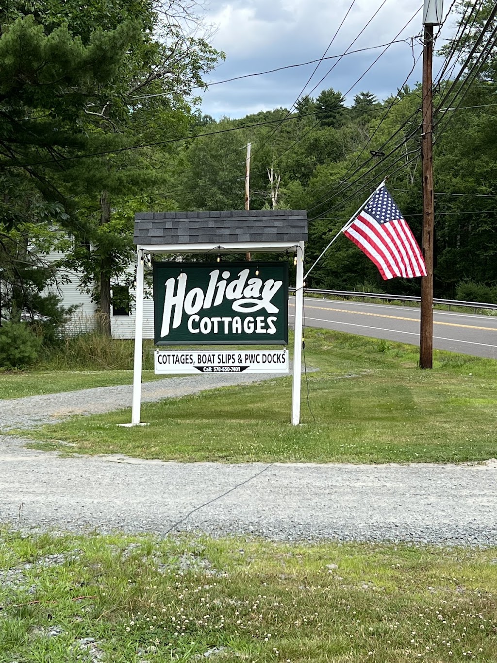 Holiday Cottages and Boat Slips on Lake Wallenpaupack | 100 Holiday Ln, Tafton, PA 18464 | Phone: (570) 650-7401