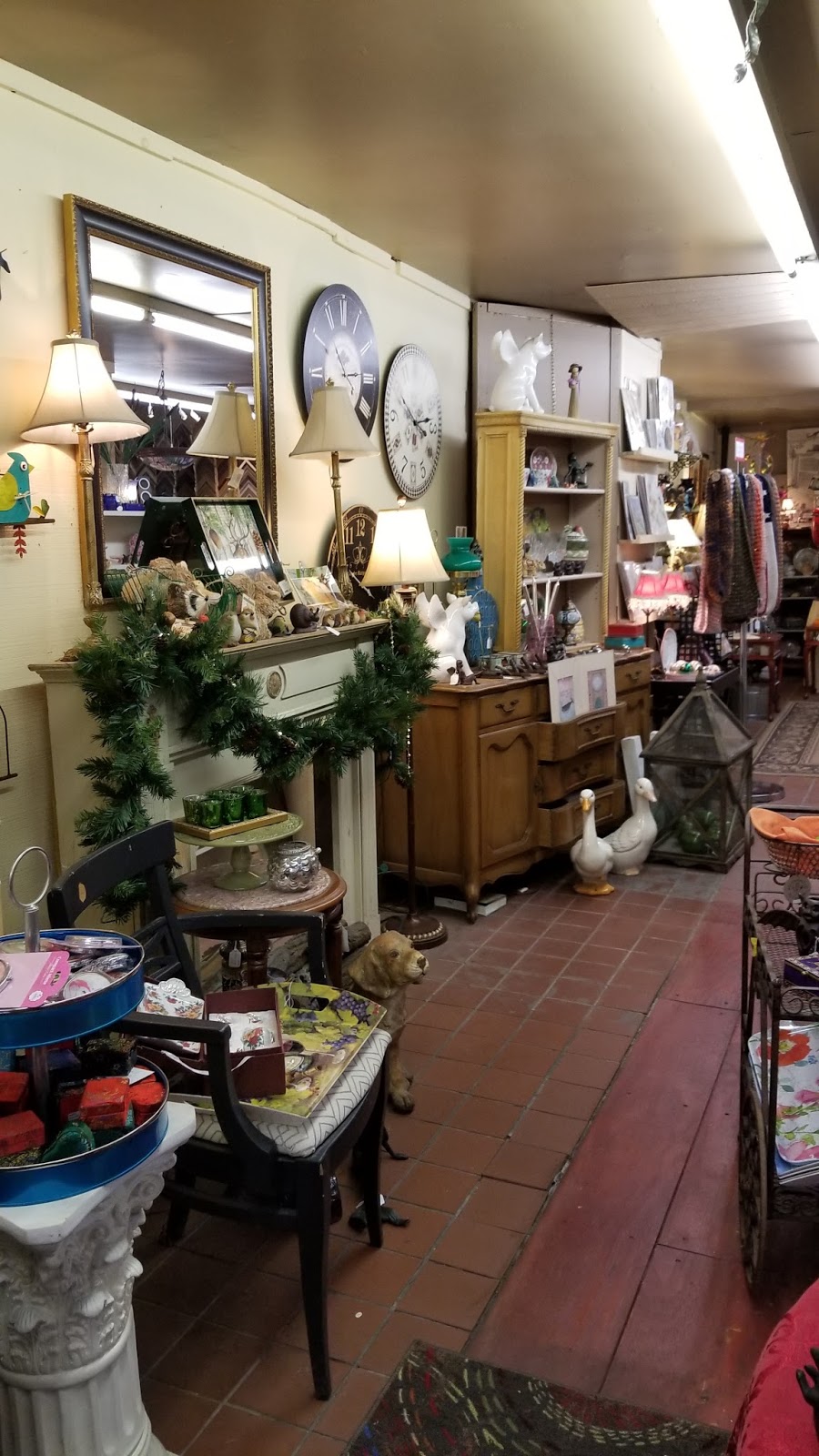 English Garden Antiques | 61 S Partition St, Saugerties, NY 12477 | Phone: (845) 246-1012