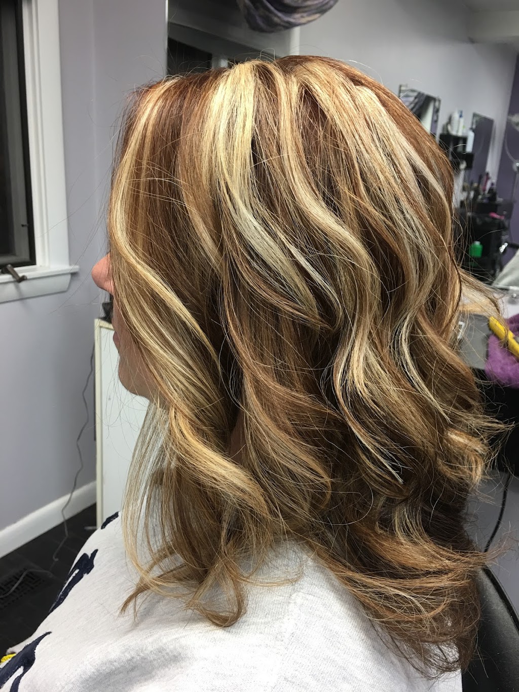 Hair Zone Salon | 583 Newfield St, Middletown, CT 06457 | Phone: (860) 335-8456