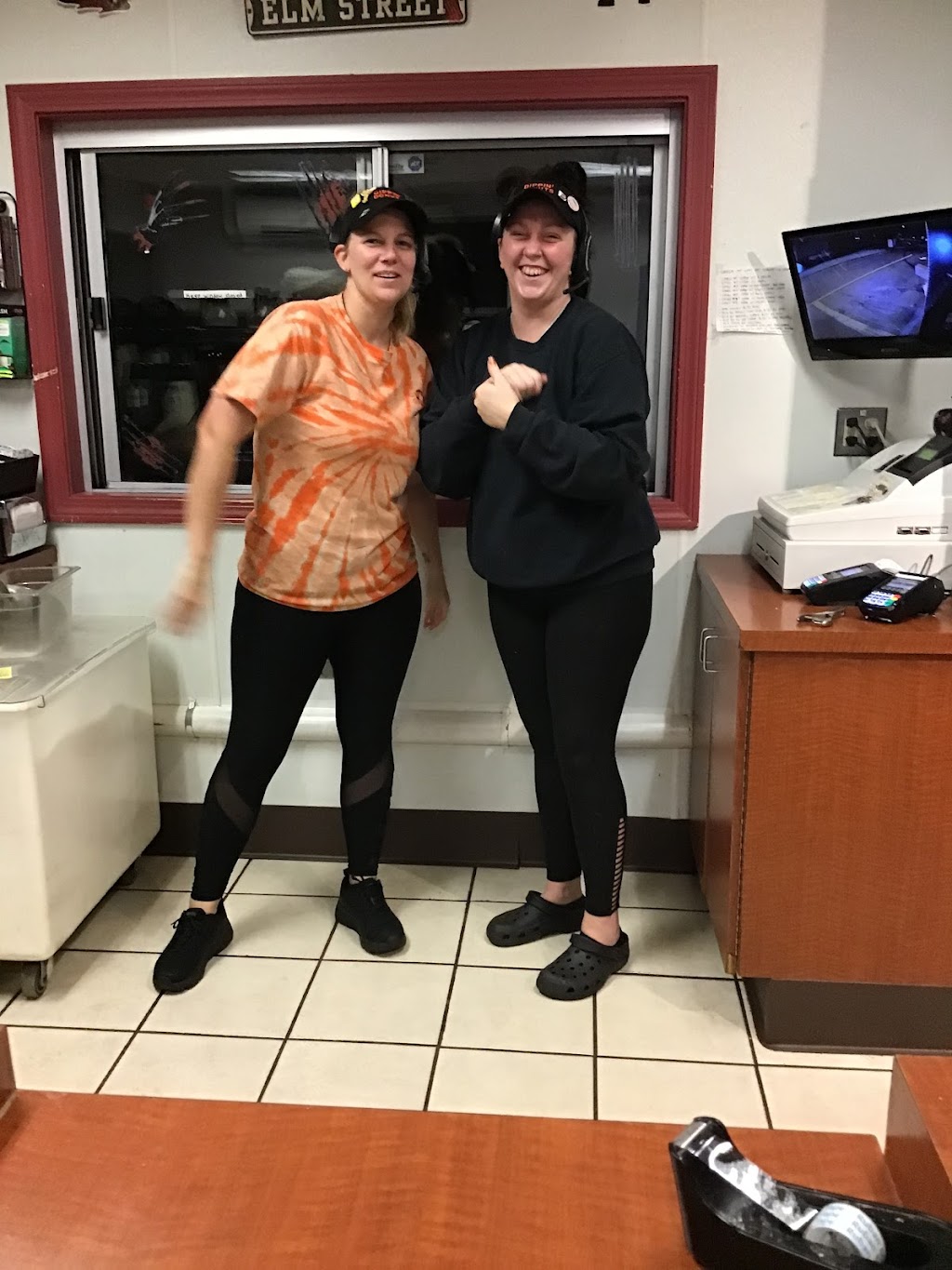 Dippin Donuts | 2730 Main St, West Warren, MA 01092 | Phone: (413) 289-6316