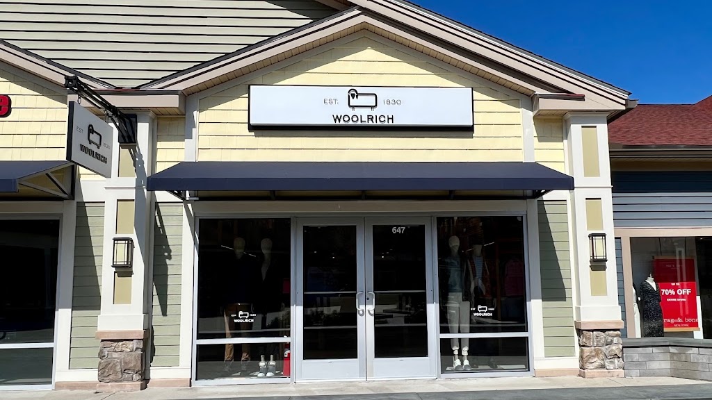 Woolrich Woodbury Common Store | Red Apple Ct #647, Central Valley, NY 10917 | Phone: (845) 928-3632