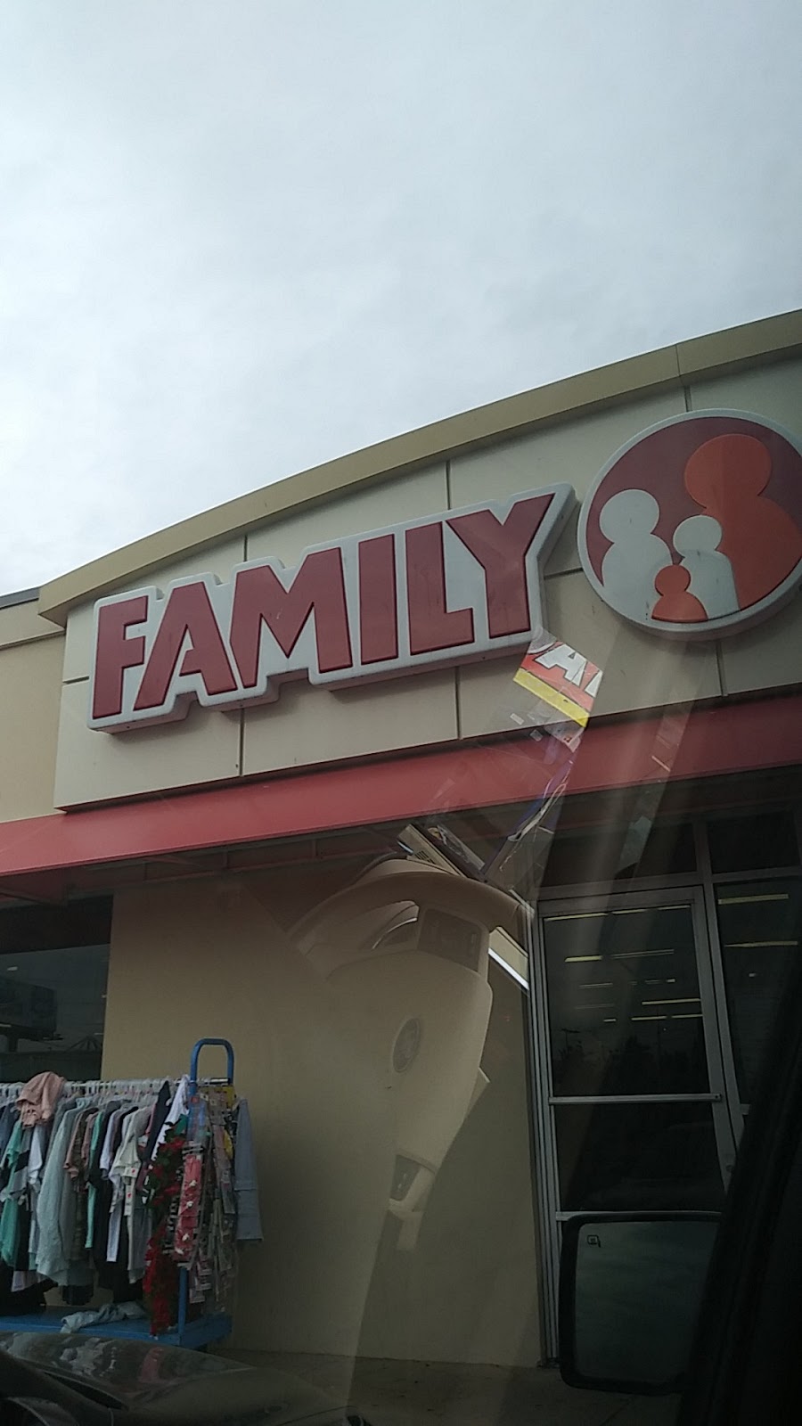 Family Dollar | 1200 Airport Rd, Allentown, PA 18103 | Phone: (610) 295-0219