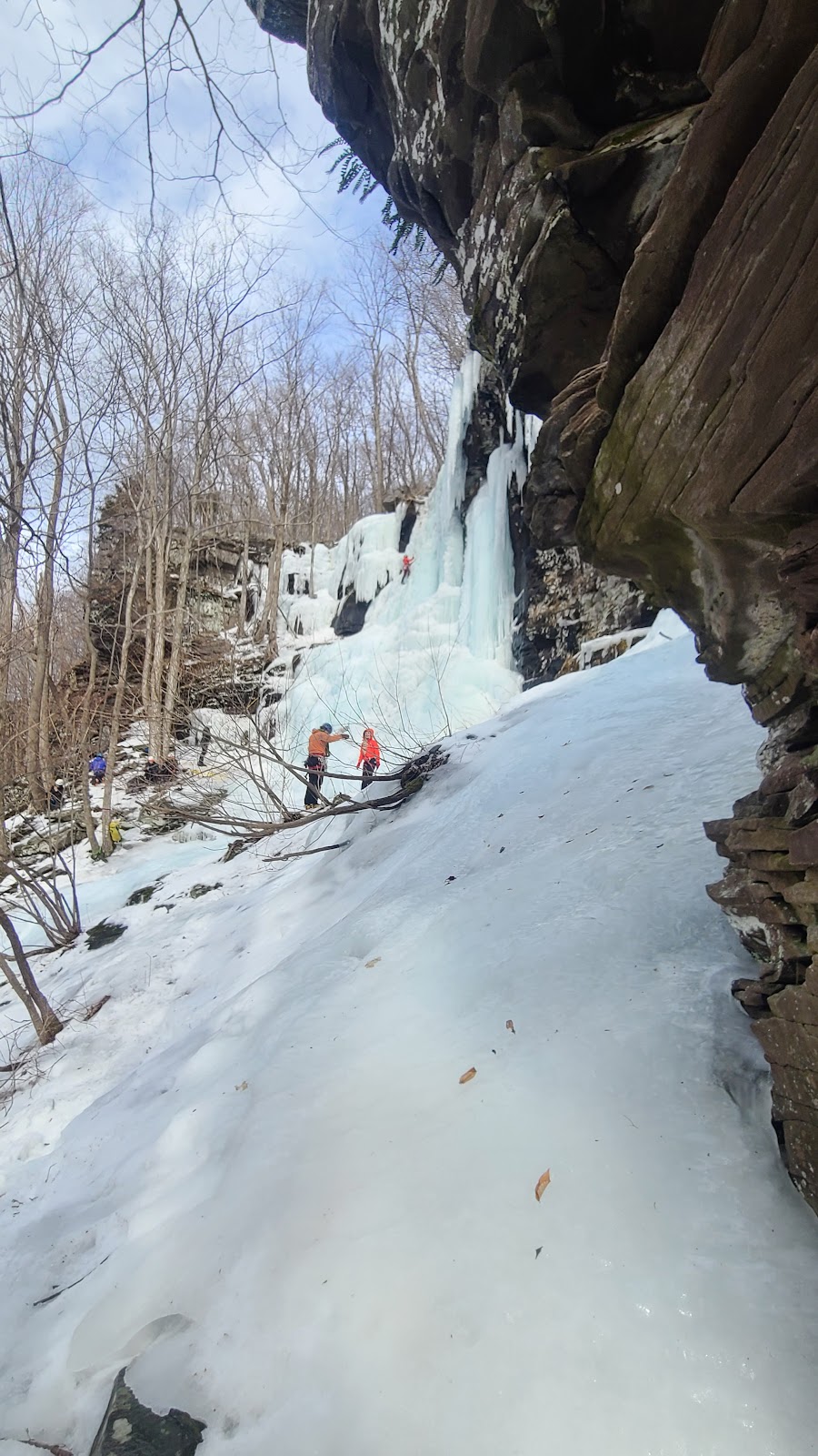 Eastern Mountain Sports Climbing School | 3124 US-44, Gardiner, NY 12525 | Phone: (845) 668-2030