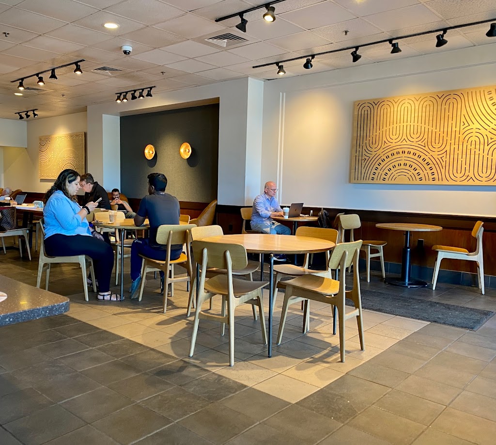 Starbucks | 432 Route 202 Village at Bedminster, Bedminster, NJ 07921 | Phone: (908) 719-1259