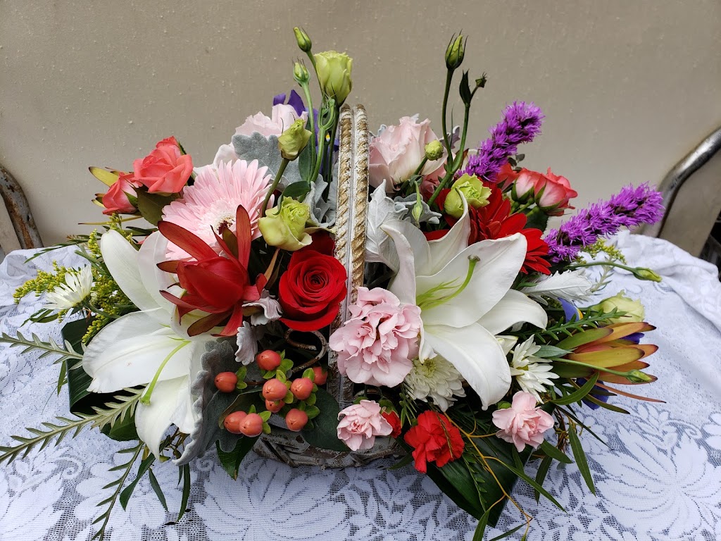 Flowers By Renia & Gifts | 6404 Fresh Pond Rd, Queens, NY 11385 | Phone: (718) 821-3193