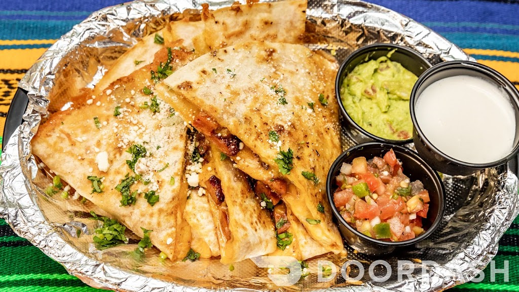 Kings Deli And Taqueria | 351 Terry Rd, Smithtown, NY 11787 | Phone: (631) 406-7426