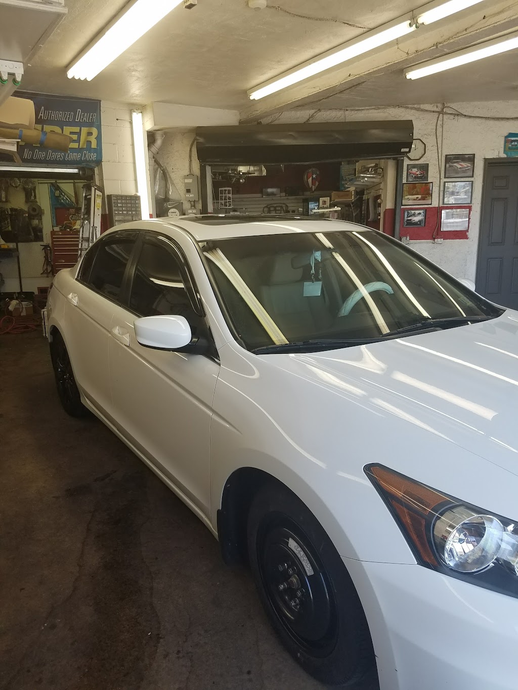 Daves Auto Restyling | 6300 Kingsessing Ave, Philadelphia, PA 19142 | Phone: (215) 726-6334