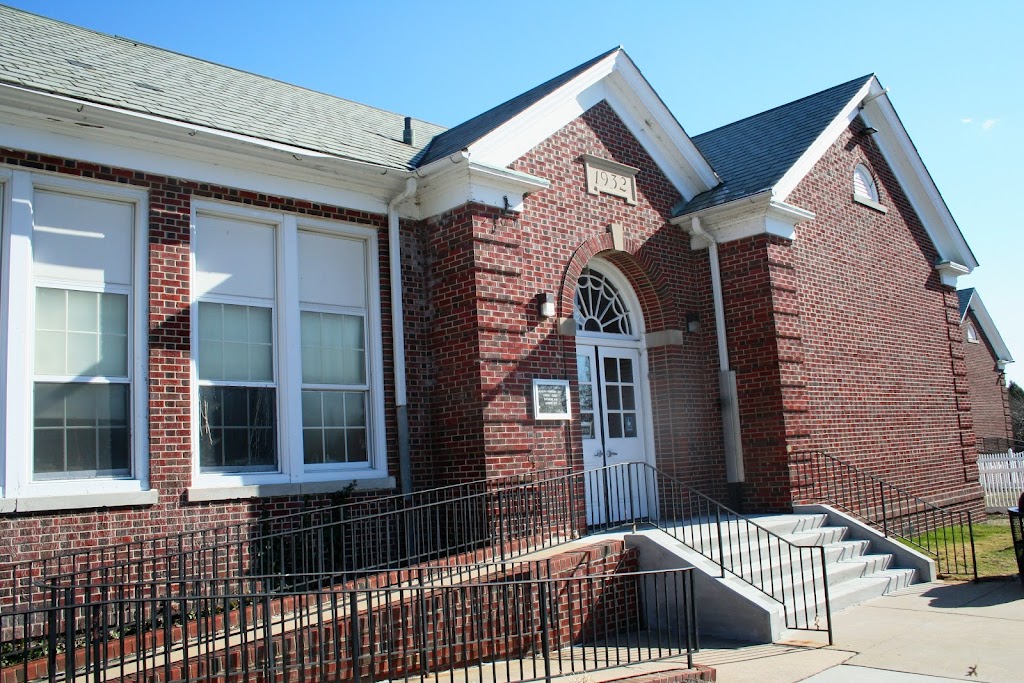 Delaware City Library | 250 5th St, Delaware City, DE 19706 | Phone: (302) 834-4148