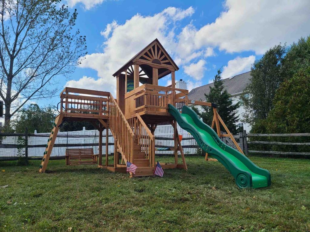 The Assembly Pros Swingset Installer NJ | 108 Joyce Way, Berlin, NJ 08009 | Phone: (856) 495-9066