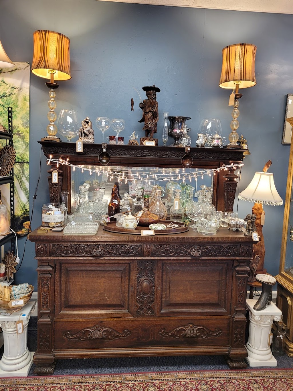 Antiques & Uniques | 170 Main St, Monson, MA 01057 | Phone: (860) 716-5069