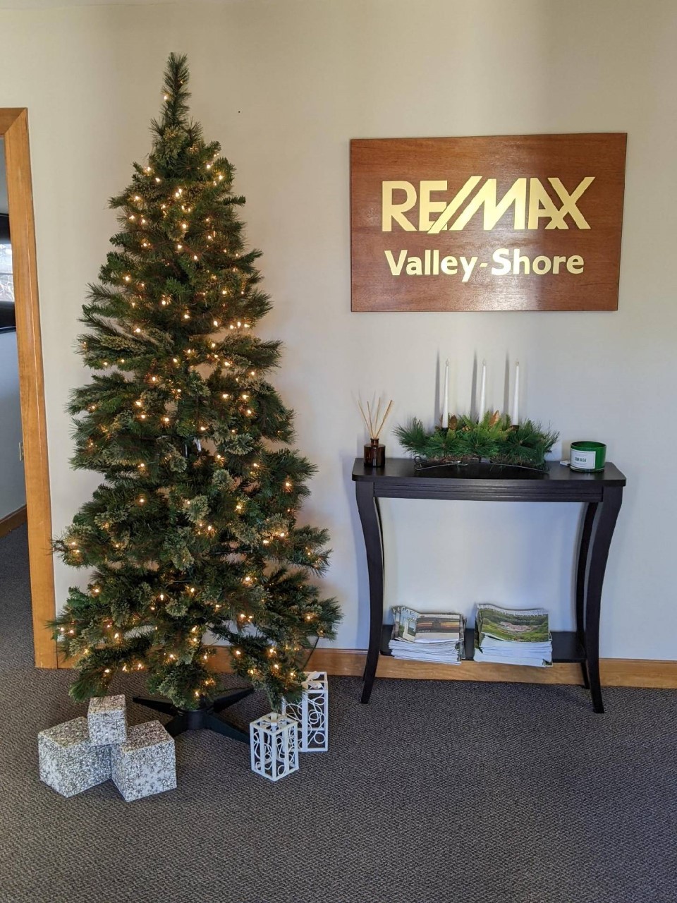 RE/MAX Valley Shore | 222 Old Boston Post Rd, Old Saybrook, CT 06475 | Phone: (860) 388-9669