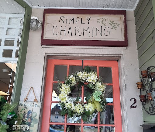 Simply Charming | 2 S Railroad Ave, Wyoming, DE 19934 | Phone: (302) 697-7377