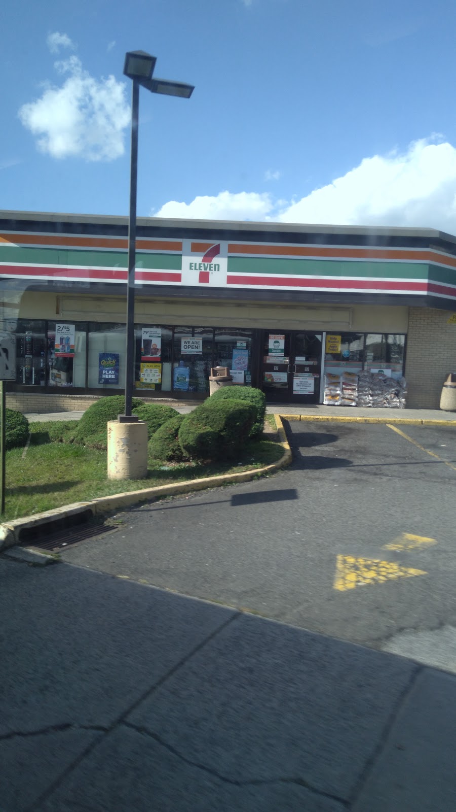 7-Eleven | 731 Fairview Ave, Fairview, NJ 07022 | Phone: (201) 943-0493