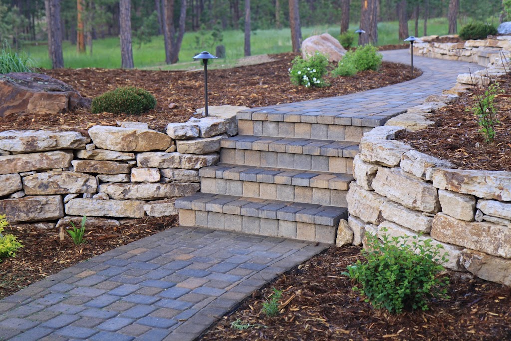 Southbury Landscape and Fence Contractors | 116 N Georges Hill Rd, Southbury, CT 06488 | Phone: (203) 733-0463