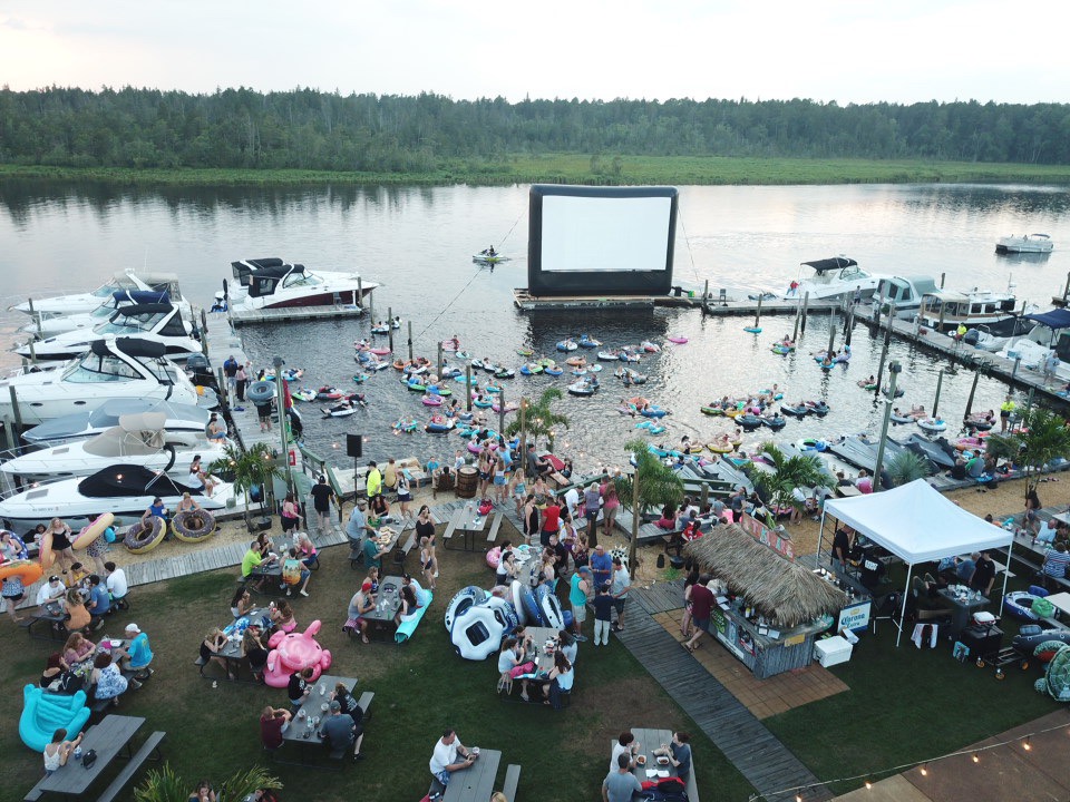 Premiere Outdoor Movies | 123 E Main St #1231, Marlton, NJ 08053 | Phone: (877) 767-4338