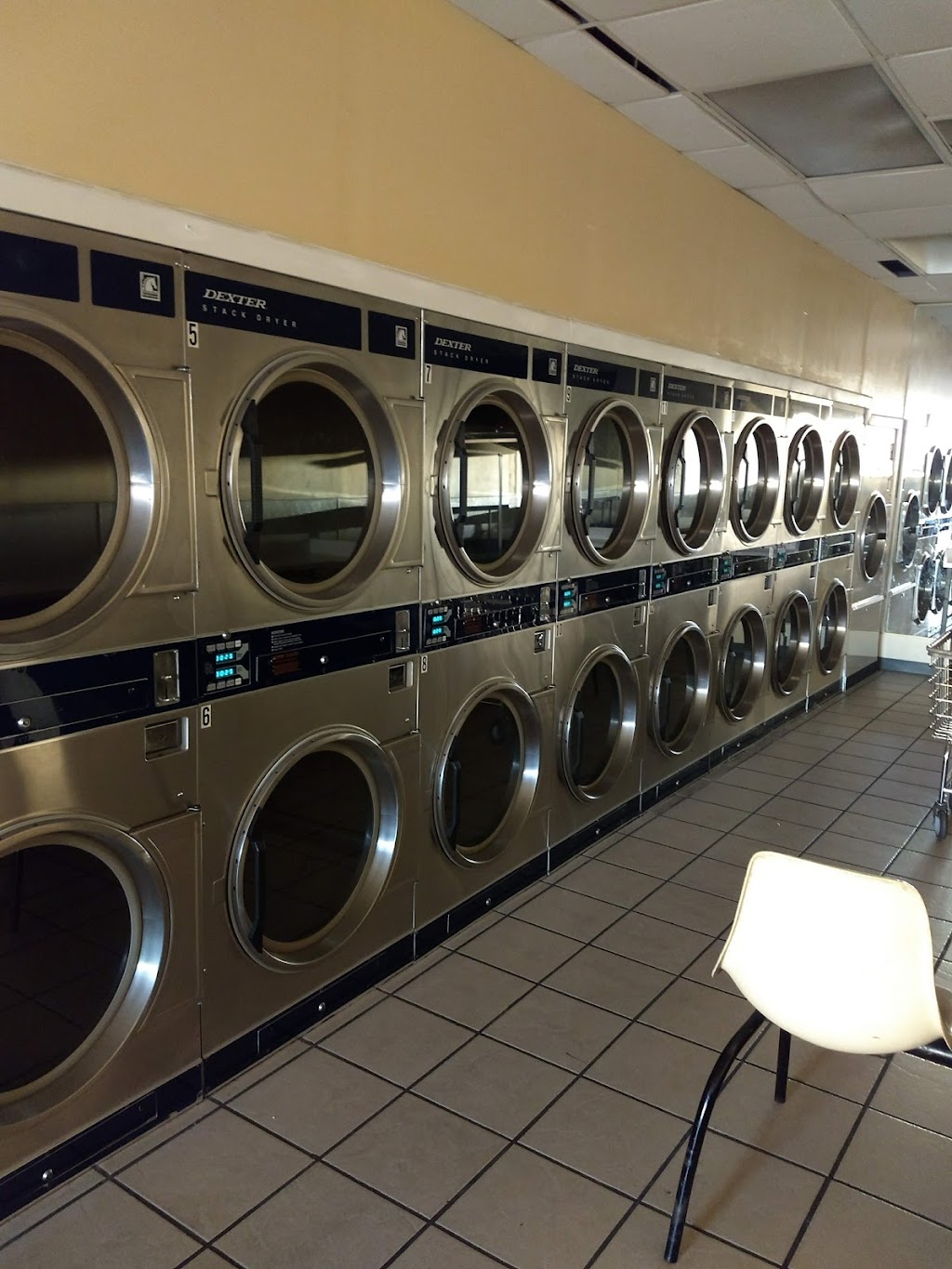 Village Laundromat | 2455 Aramingo Ave, Philadelphia, PA 19125 | Phone: (215) 425-1425