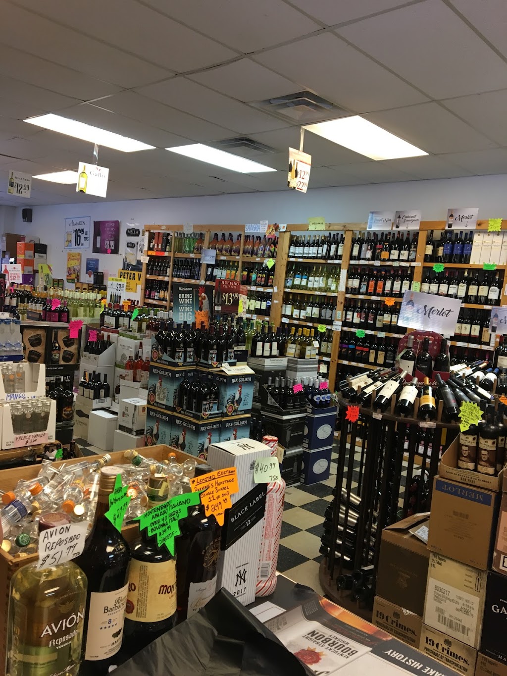 Bayport Wine & Liquor | 726 Montauk Hwy, Bayport, NY 11705 | Phone: (631) 472-6701