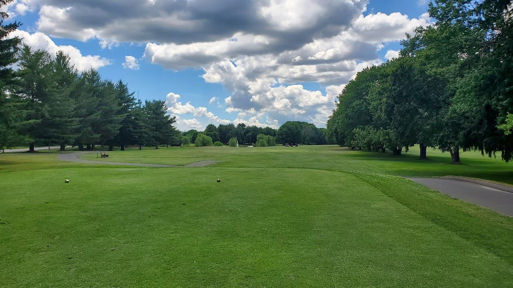 Tunxis Country Club | 87 Town Farm Rd, Farmington, CT 06032 | Phone: (860) 677-1367