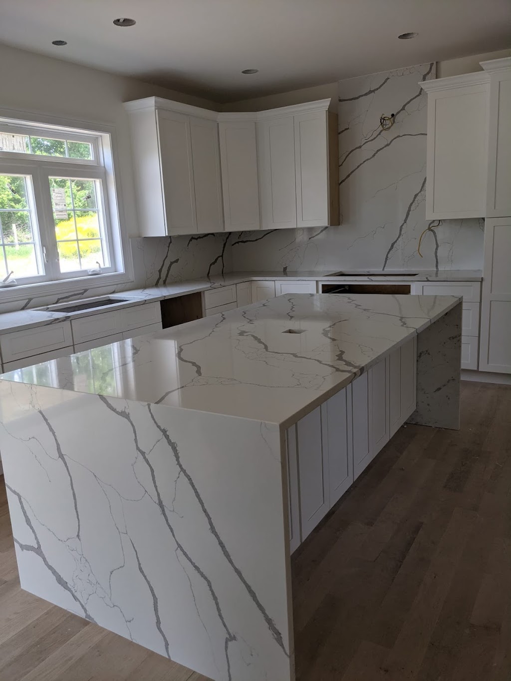 Stonehouse Granite By Temponi | 1979 N Broad St, Meriden, CT 06450 | Phone: (203) 440-2115