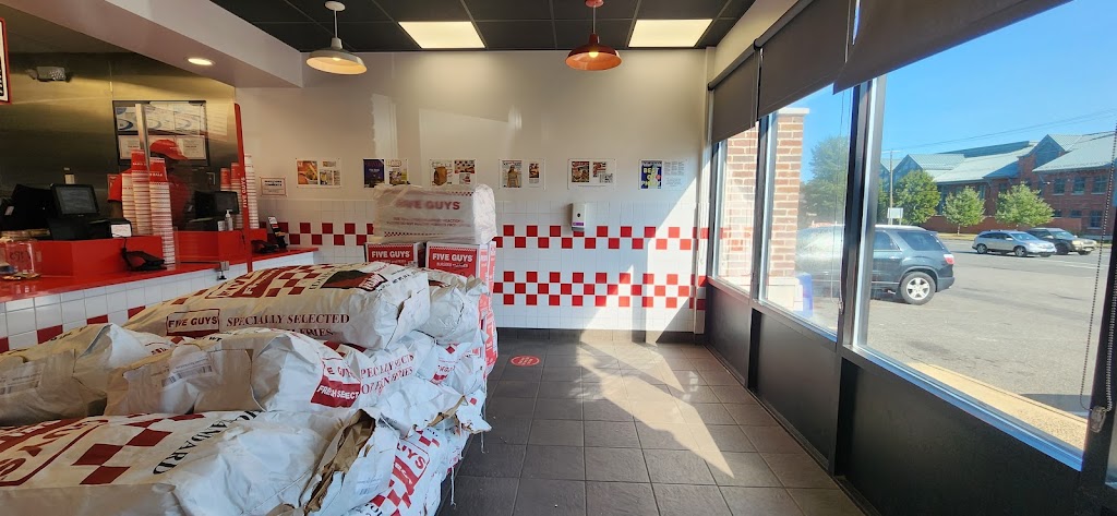 Five Guys | 278 Scott Swamp Rd, Farmington, CT 06032 | Phone: (860) 677-7600