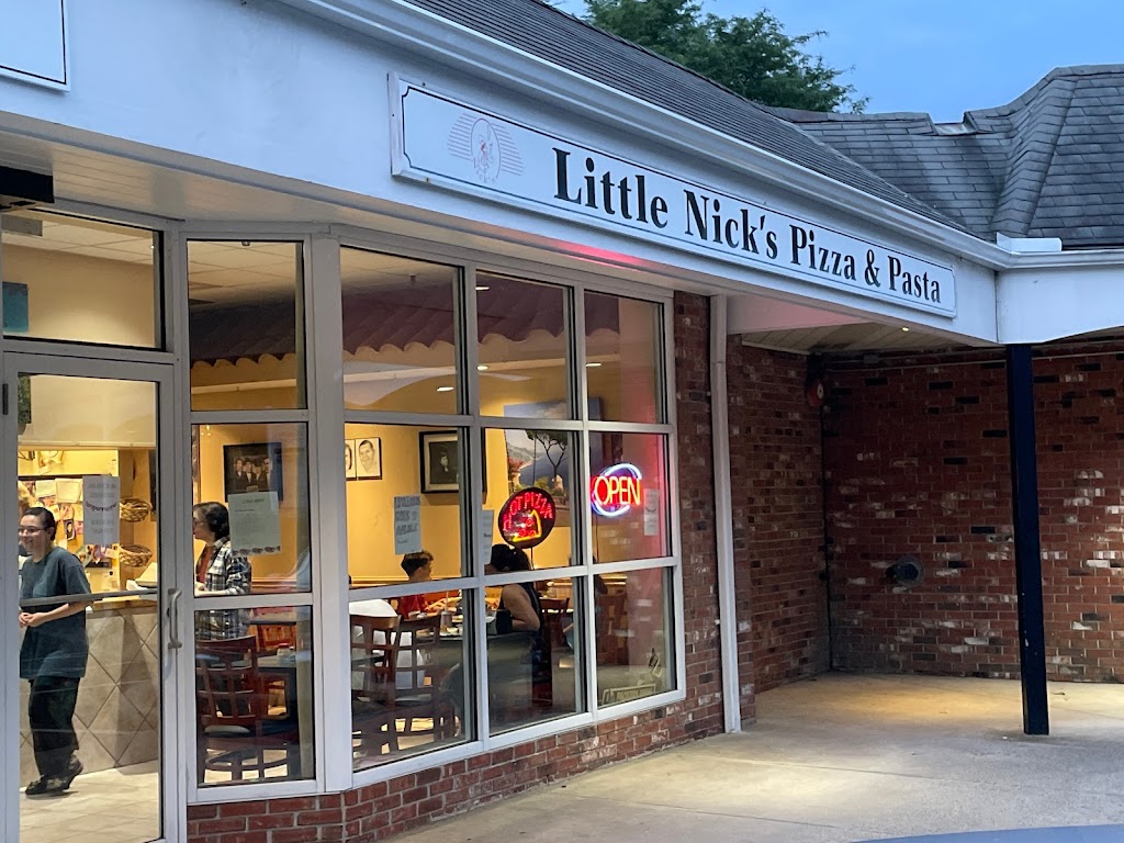 Little Nicks Pizza & Pasta | 14 Chestnut Hill Rd, Norwalk, CT 06851 | Phone: (203) 849-8419