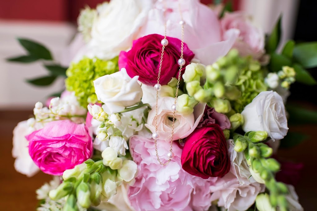 Petals floral & Party Design | 200 Forest Ave, Locust Valley, NY 11560 | Phone: (516) 674-9325