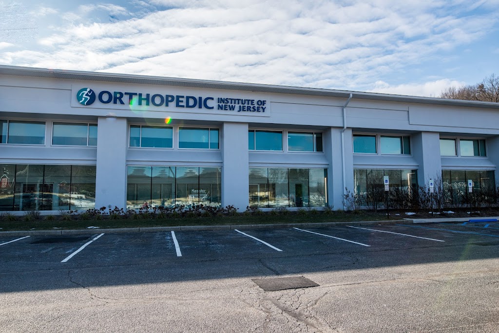 Dr. Kevin White: Orthopedic Institute of New Jersey | 376 Lafayette Rd, Sparta Township, NJ 07871 | Phone: (908) 684-3005