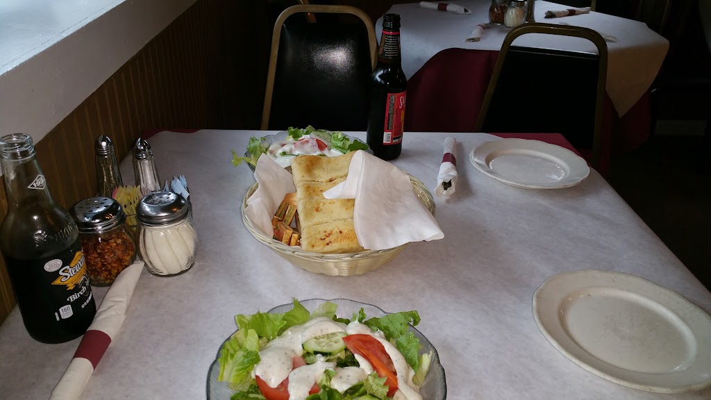 Salinas Restaurant and Pizza | 651 Kent Rd, Gaylordsville, CT 06755 | Phone: (860) 355-2448
