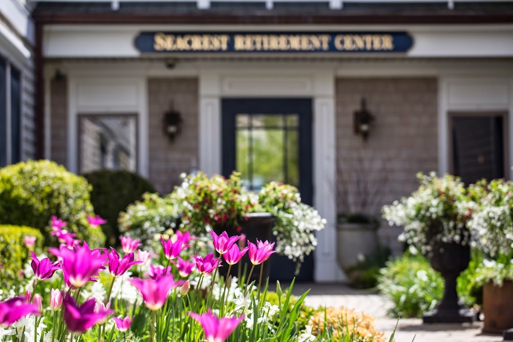 Seacrest Assisted Living & Memory Care | 588 Ocean Ave, West Haven, CT 06516 | Phone: (203) 931-2510