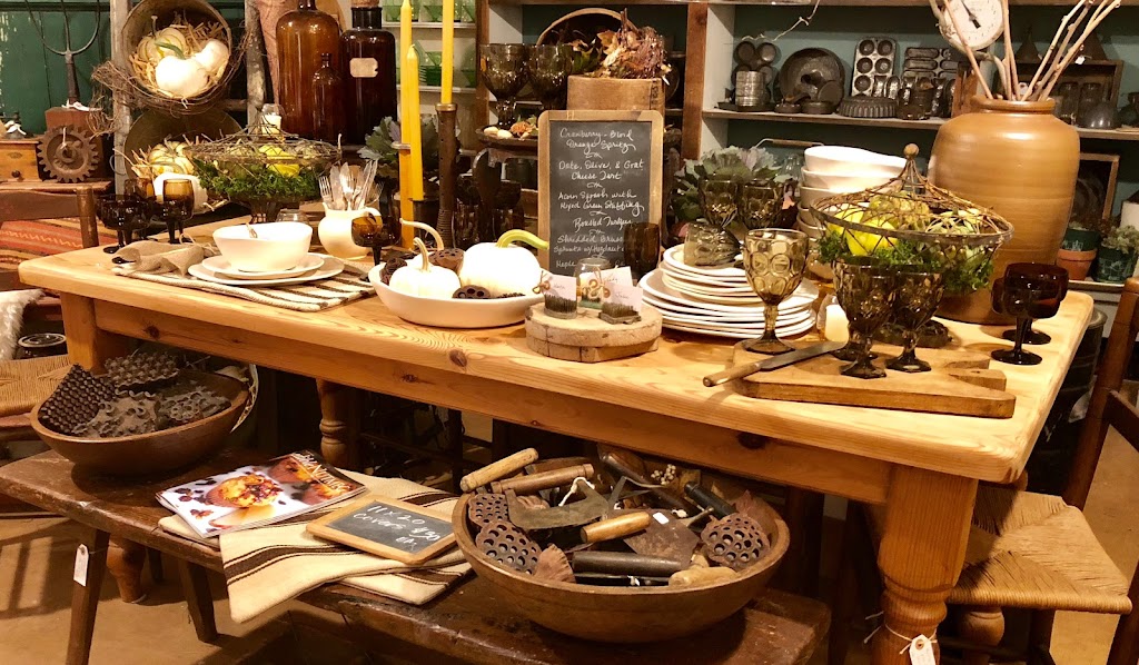 Farmhouse Antiques | 495 Main St S, Woodbury, CT 06798 | Phone: (203) 263-6400