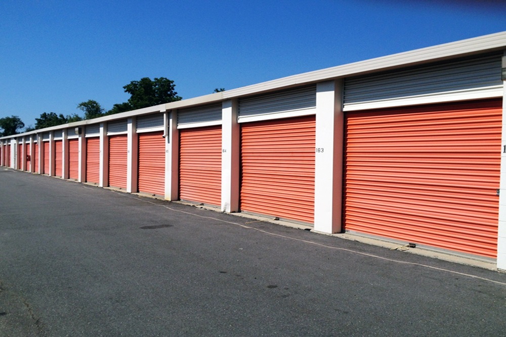 Public Storage | 1204 How Ln, North Brunswick Township, NJ 08902 | Phone: (732) 518-8016