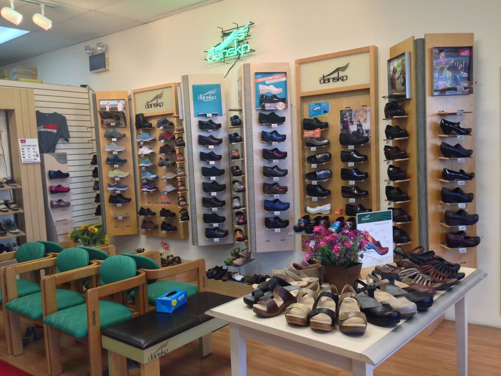 Walking Depot | 2064 Sproul Rd, Broomall, PA 19008 | Phone: (610) 359-9705