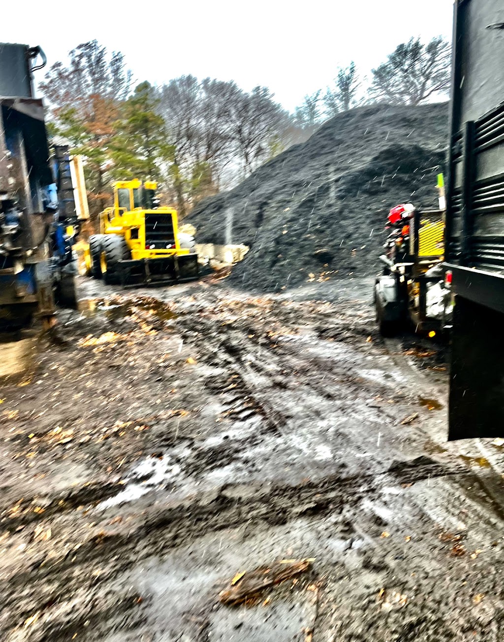 Premium Mulch & Materials | 482 Mill Rd, Coram, NY 11727 | Phone: (631) 320-3666