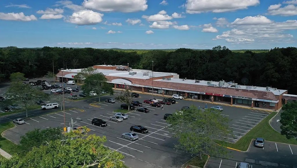 Eastport Shopping Center | Manorville Rd & Monta, Eastport, NY 11941 | Phone: (203) 635-5560