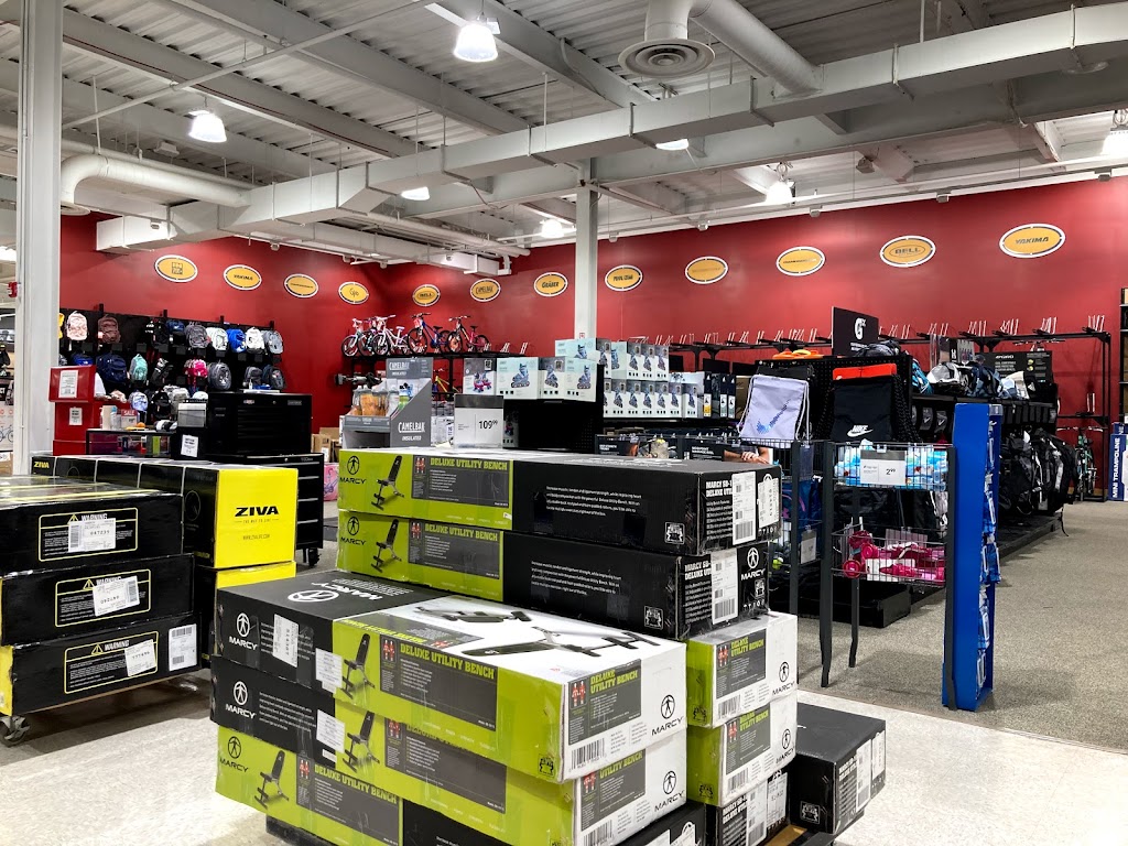 DICKS Sporting Goods | 470 Lewis Ave, Meriden, CT 06451 | Phone: (203) 686-0462