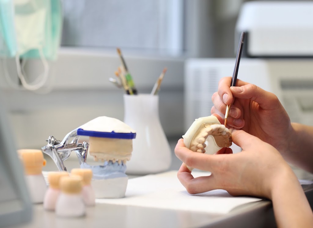 Eurodent Dental Lab Inc | 340 Meacham Ave, Elmont, NY 11003 | Phone: (718) 463-7576