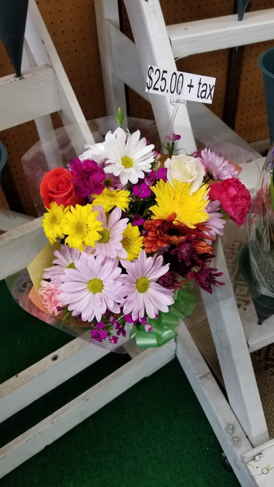 Mercer’s Florist | inside Helens Flowers, 2097 Wellwood Ave, Farmingdale, NY 11735 | Phone: (631) 420-1646