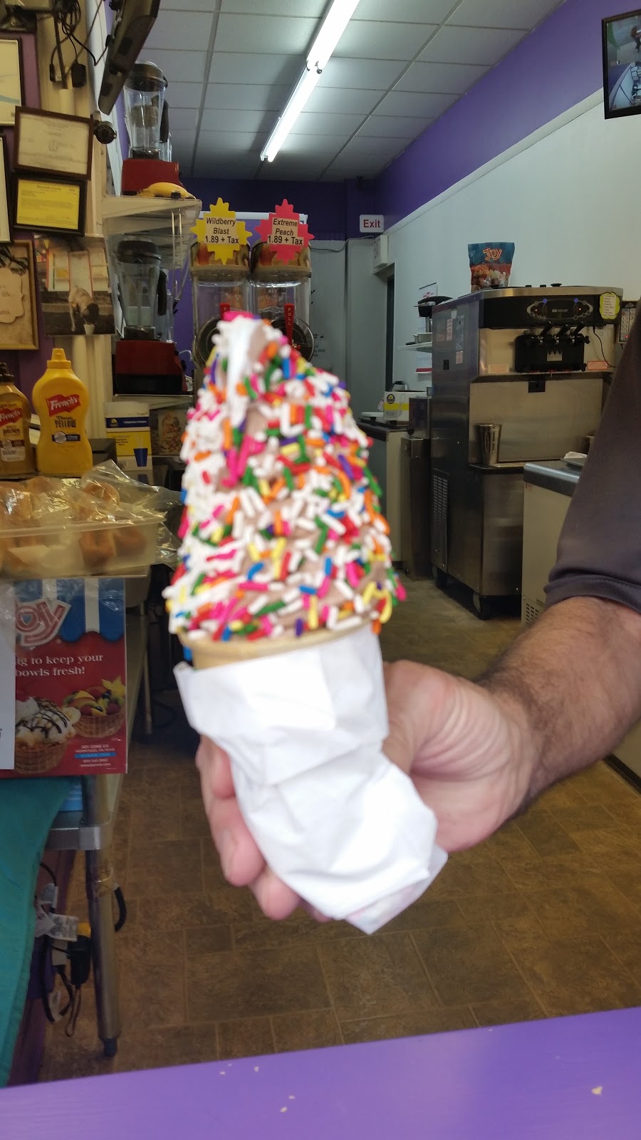 Barones Waterice & Ice cream | 532 Burmont Rd, Drexel Hill, PA 19026 | Phone: (610) 742-1017