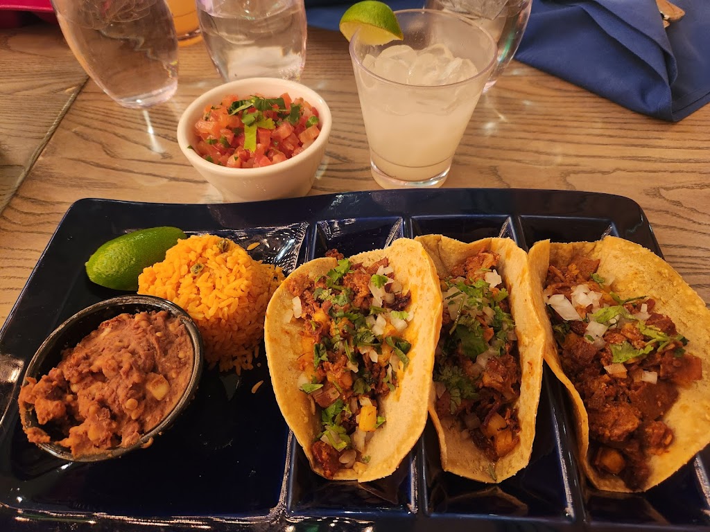 Tequila Rio: Mexican Cantina | 100 Great Meadow Rd, Wethersfield, CT 06109 | Phone: (860) 477-3344