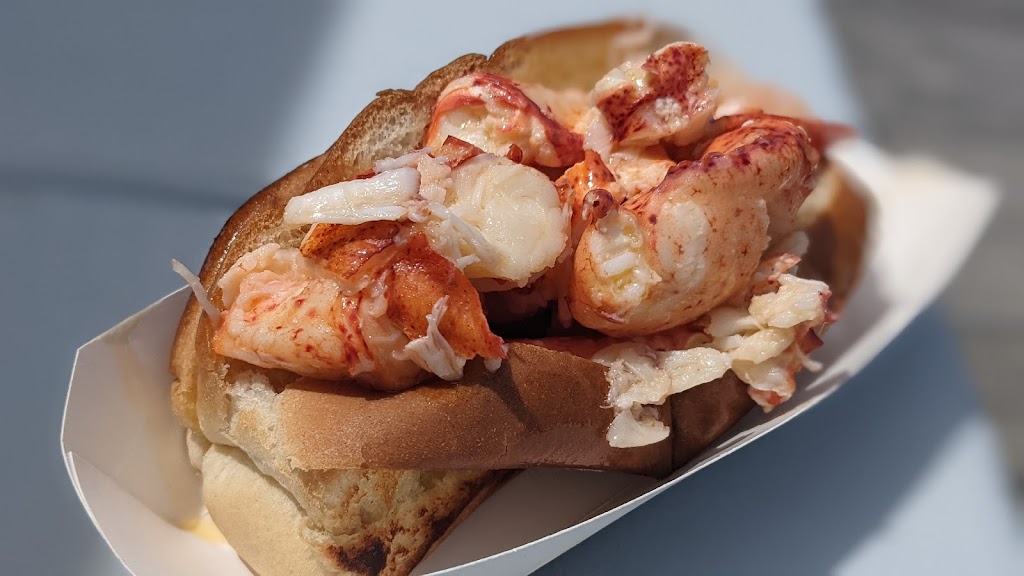 Guilford Lobster Pound | 505 Old Whitfield St #3443, Guilford, CT 06437 | Phone: (203) 453-6122