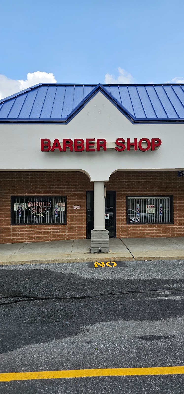 Parkway Center Barber Shop | 1507 Lehigh St, Allentown, PA 18103 | Phone: (610) 797-0851