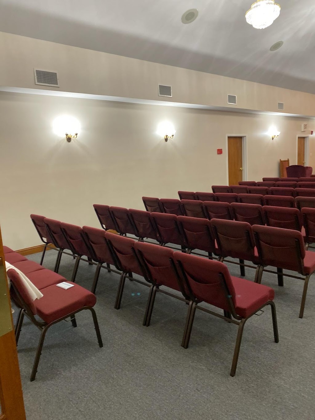 Iglesia de Dios Linaje Escogido | 404 Bradford St, Wilmington, DE 19801 | Phone: (302) 668-4349