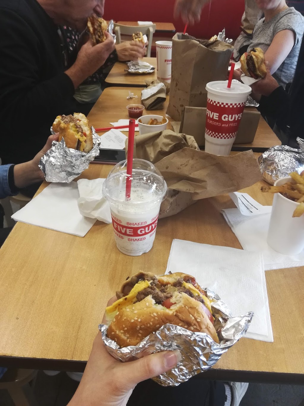 Five Guys | 3121 E Main St, Mohegan Lake, NY 10547 | Phone: (914) 618-4450