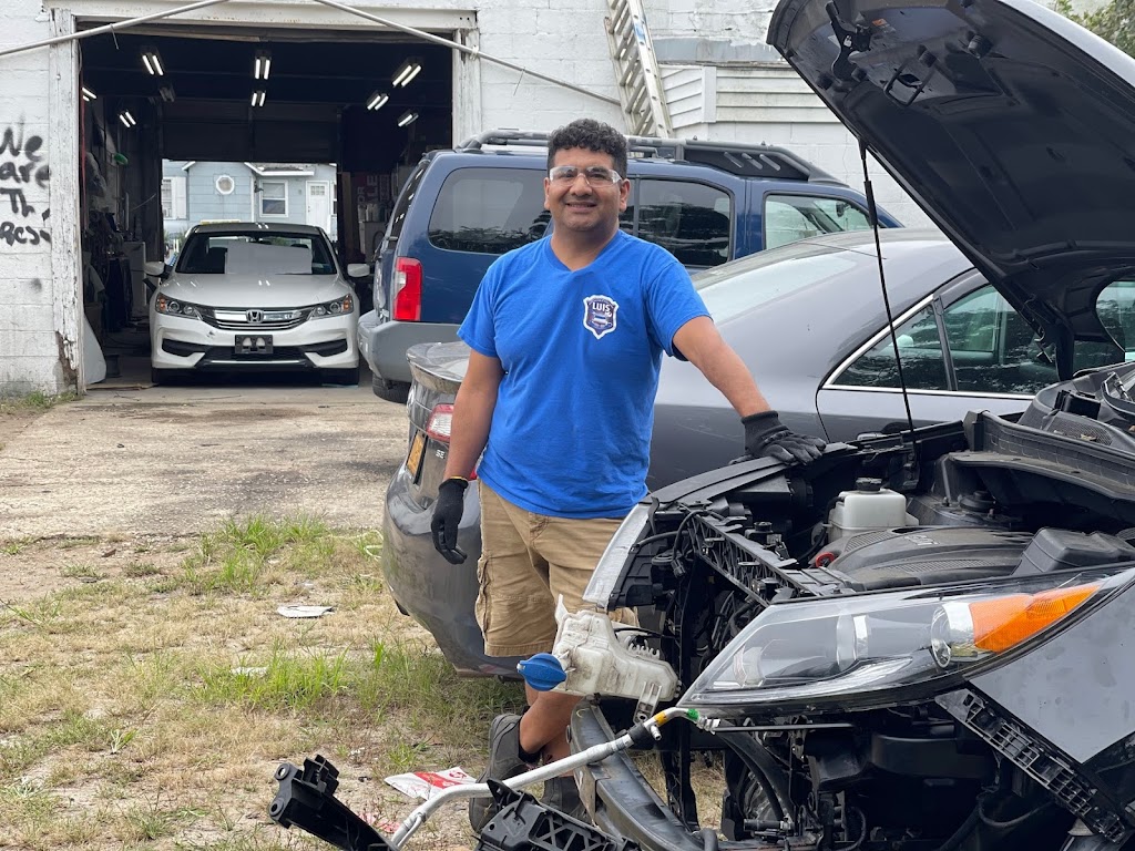 Luis Auto Repair & Body Shop | 113 W Suffolk Ave, Central Islip, NY 11722 | Phone: (631) 630-5570