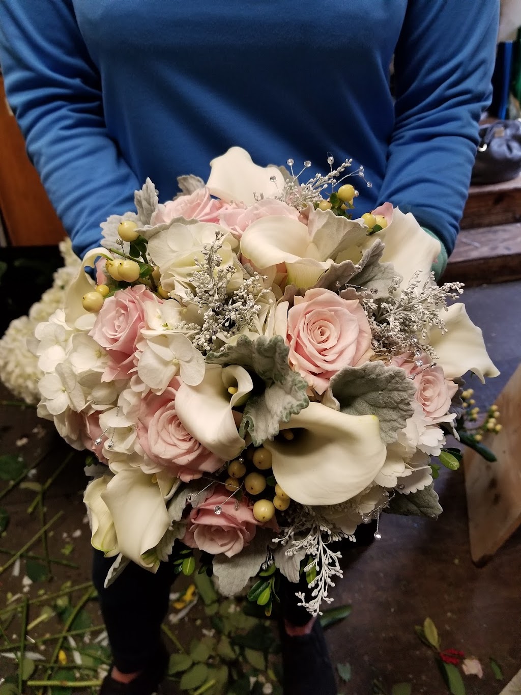 West Sayville Flowers | 104 Montauk Hwy, West Sayville, NY 11796 | Phone: (631) 563-1313
