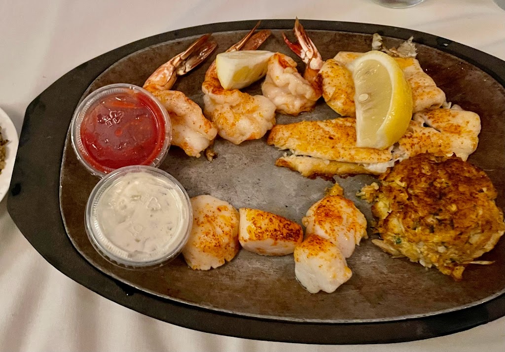 Howards Seafood Restaurant | 13500 Baltic Ave, Long Beach, NJ 08008 | Phone: (609) 492-2319