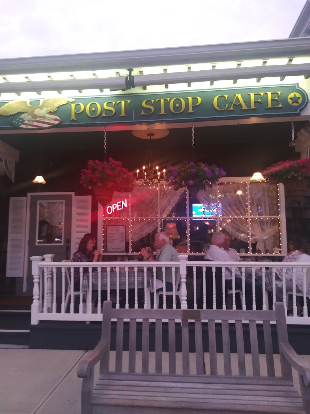 Post Stop Cafe | 144 Main St Westhampton, 144 Main St, Westhampton Beach, NY 11978 | Phone: (631) 288-9777